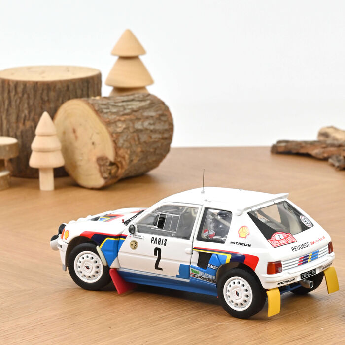 photo n°2 : PEUGEOT 205 T16 Monte-Carlo 1985 Ari VATANEN