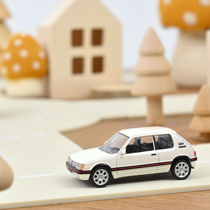 photo n°1 : Miniature PEUGEOT 205 Gti